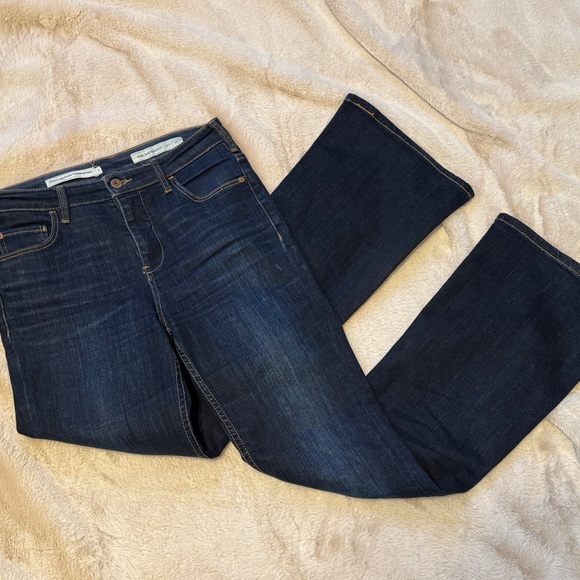 Pilcro Anthropologie High-Rise Bootcut Jeans Dark Denim Buttons on Legs 4 27 - Picture 7 of 12